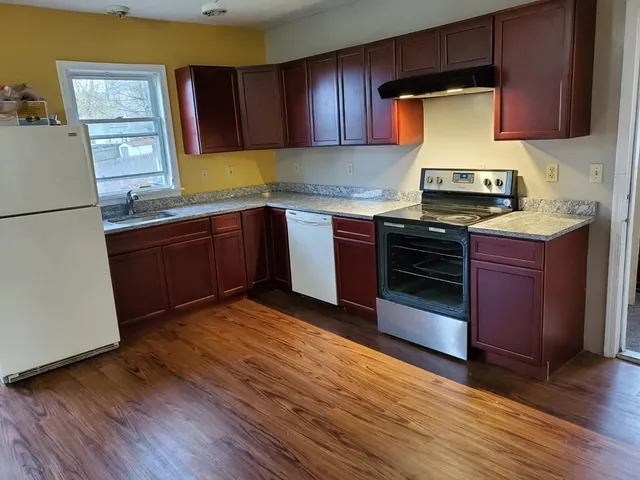 $2,300 | 26 Loring Street, Unit 2, Worcester, MA 01606