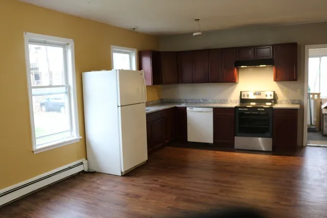 $2,300 | 26 Loring Street, Unit 2, Worcester, MA 01606