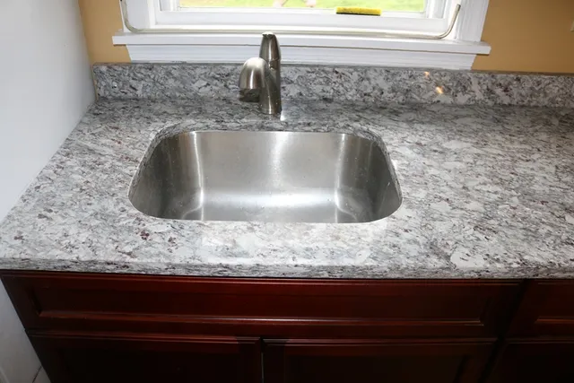 $2,300 | 26 Loring Street, Unit 2, Worcester, MA 01606