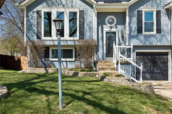 $399,950 | 21250 West 124th Street, Olathe, KS 66061