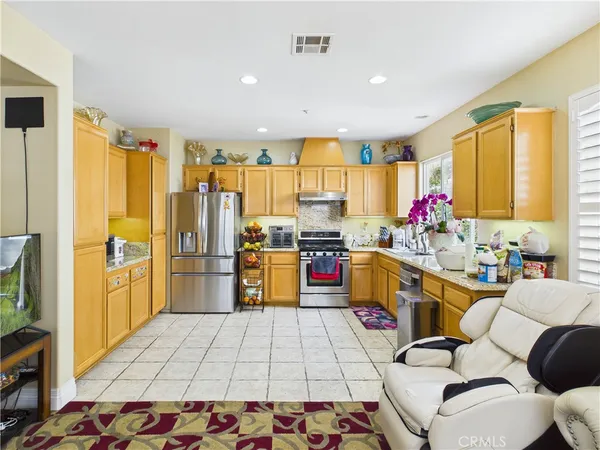 $879,000 | 15 Redwood Court, Stanton, CA 90680