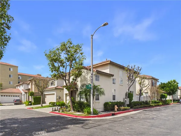 $879,000 | 15 Redwood Court, Stanton, CA 90680