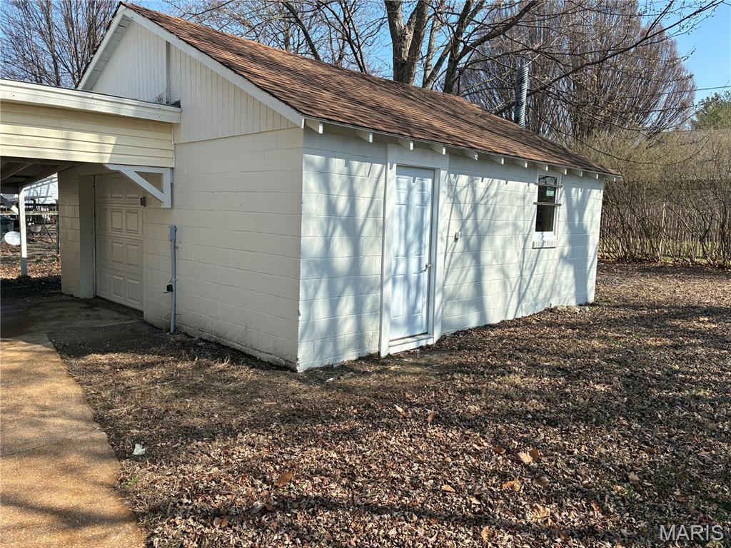 1208 North Madison Street Litchfield, IL 62056 - Photo 2 of 14