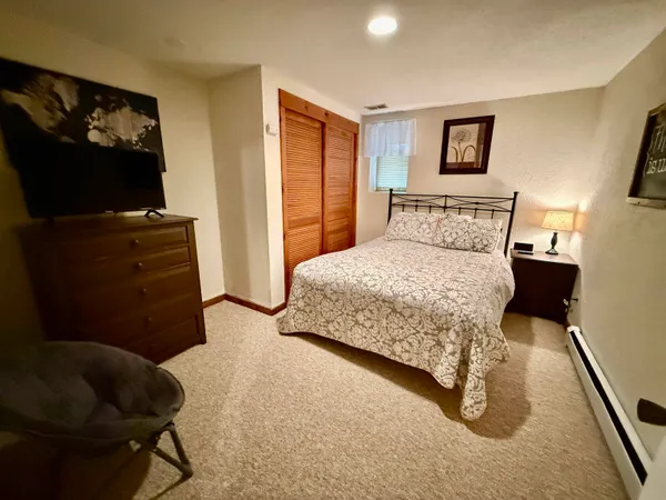 $470,000 | 6 D White Oaks Loop, Unit 7, West Dover, VT 05356