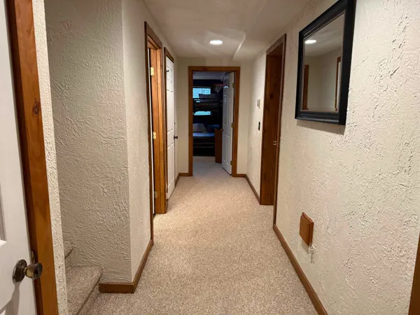 $470,000 | 6 D White Oaks Loop, Unit 7, West Dover, VT 05356