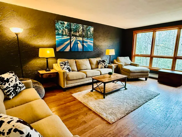 $470,000 | 6 D White Oaks Loop, Unit 7, West Dover, VT 05356