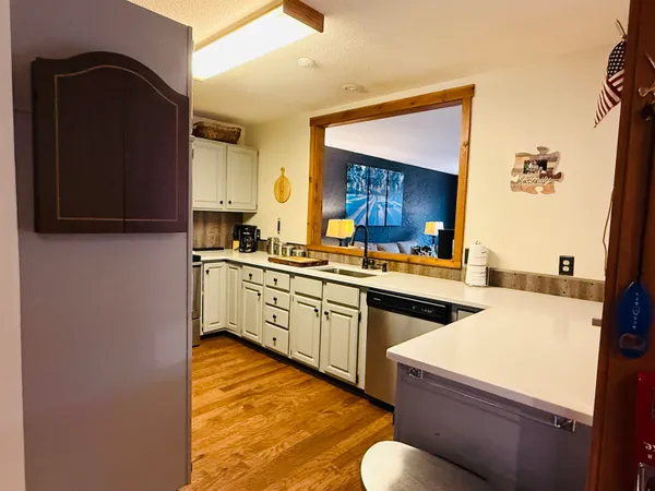 $470,000 | 6 D White Oaks Loop, Unit 7, West Dover, VT 05356