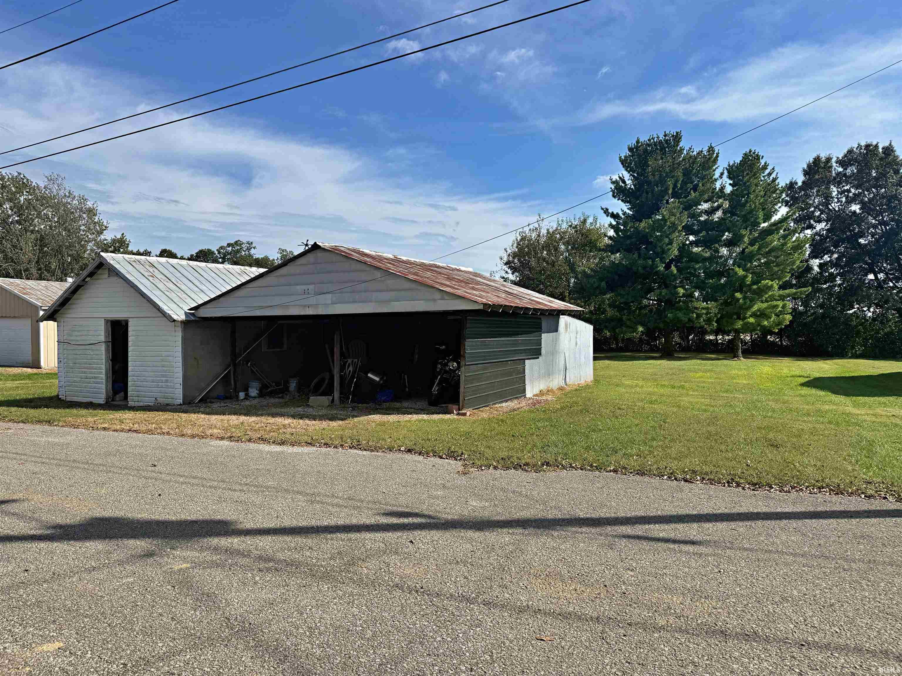 1779 Scenic Hill Road Loogootee, IN 47553 - Photo 11 of 19 Gallery Image 11