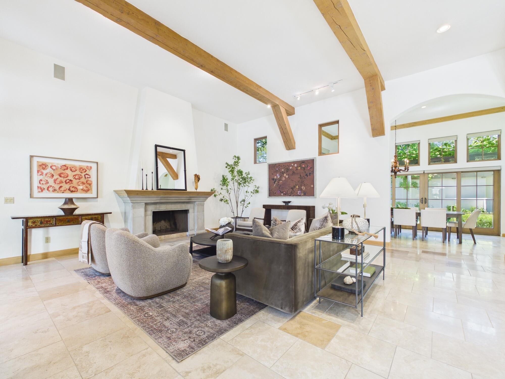 5 Willow Road Sun Valley, ID 83353 - Photo 5 of 55 Living Room