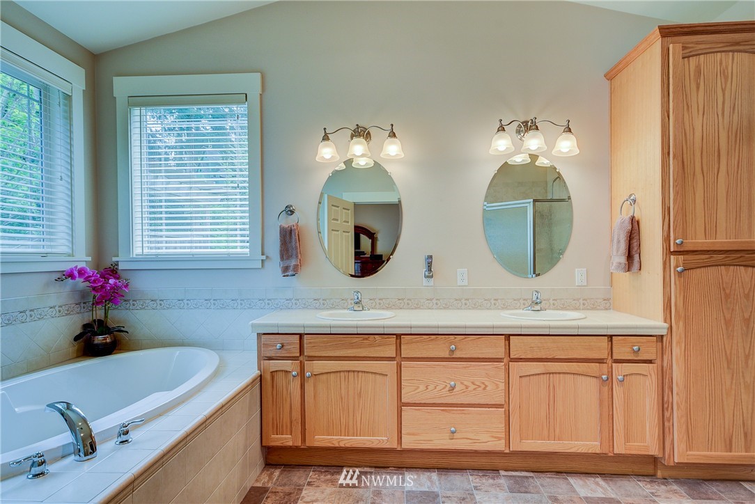 3300 Taylor Road Oak Harbor, WA 98277 - Photo 13 of 25 Gallery Image 13