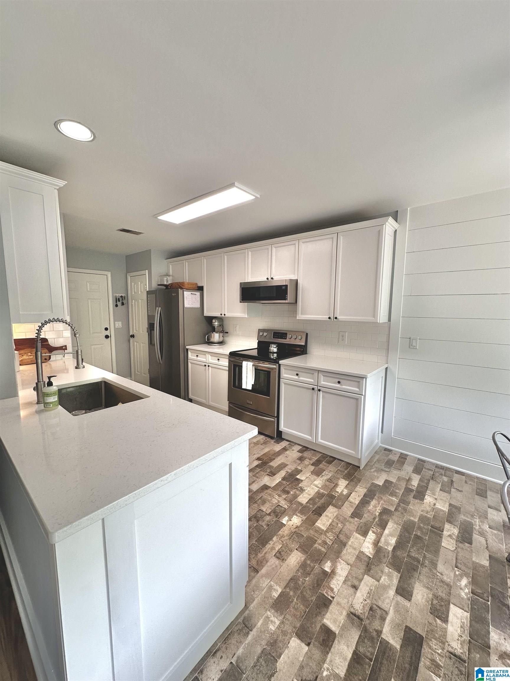 231 Hickory Point Lane Helena, AL 35080 - Photo 12 of 30