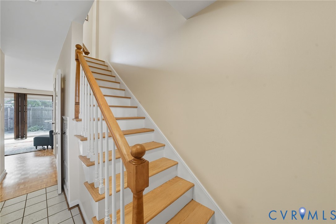 403 North Hamilton Street, Unit J Richmond, VA 23221 - Photo 14 of 27 a view of an entryway with staircase