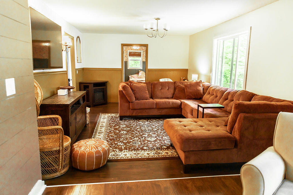 W8139 County Rd A Richmond, WI 53115 - Photo 16 of 46 Living Room