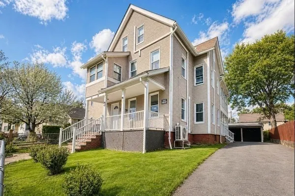 $2,000 | 585 Chestnut Street, Unit 1, Springfield, MA 01107