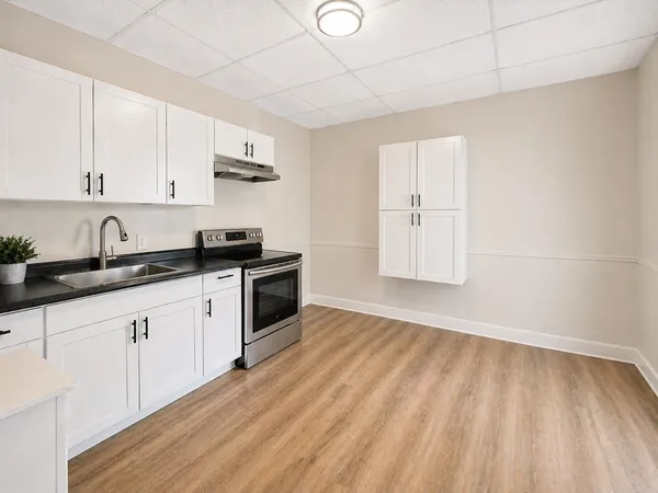 $2,000 | 585 Chestnut Street, Unit 1, Springfield, MA 01107