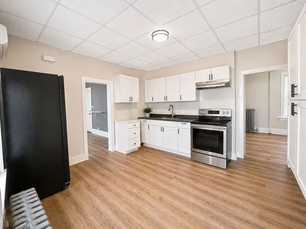 $2,000 | 585 Chestnut Street, Unit 1, Springfield, MA 01107