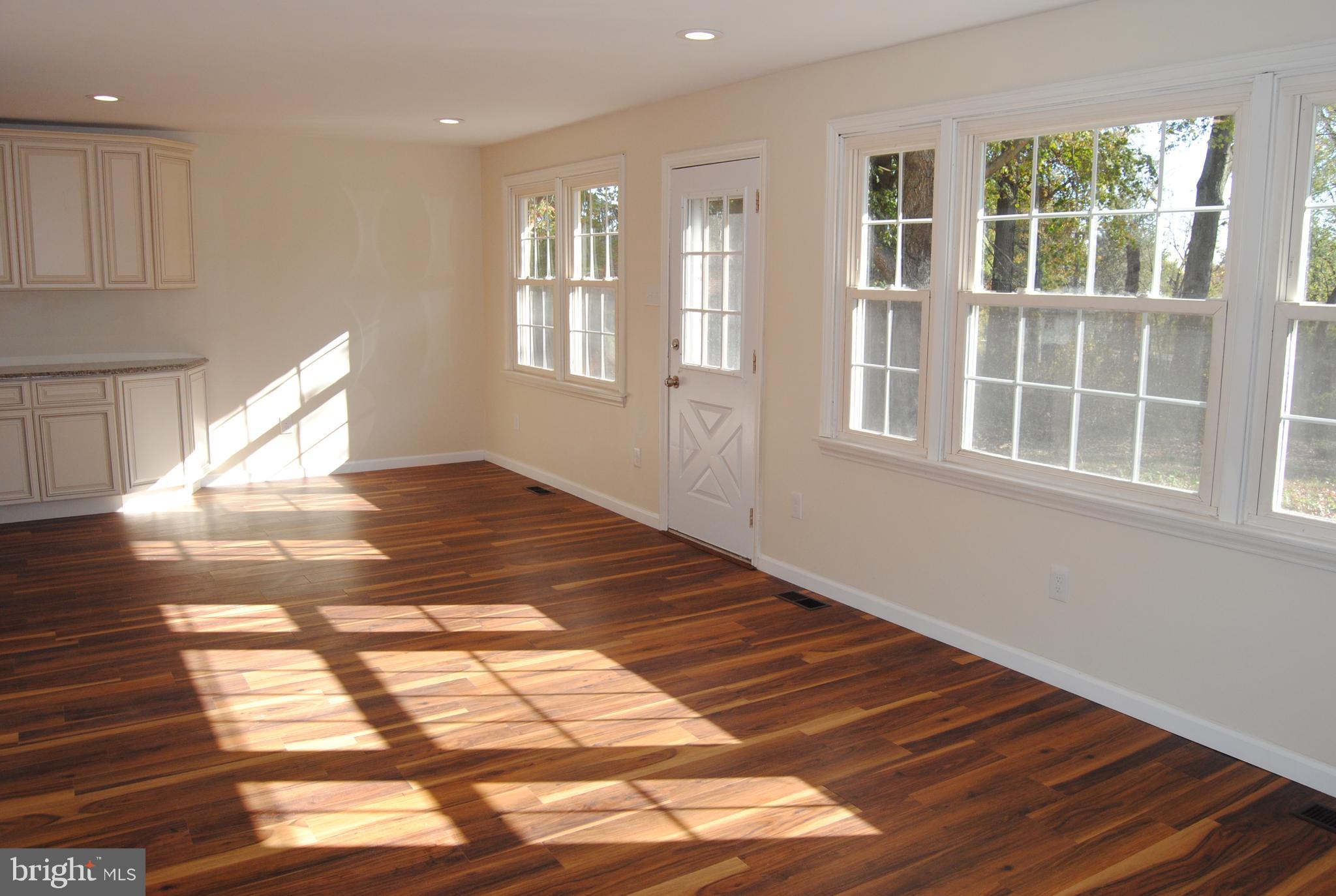 577 Lowell Road Warminster, PA 18974 - Photo 12 of 26 Gallery Image 12