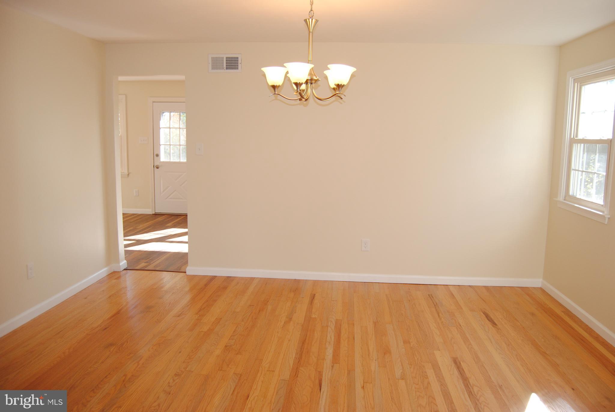 577 Lowell Road Warminster, PA 18974 - Photo 13 of 26 Gallery Image 13