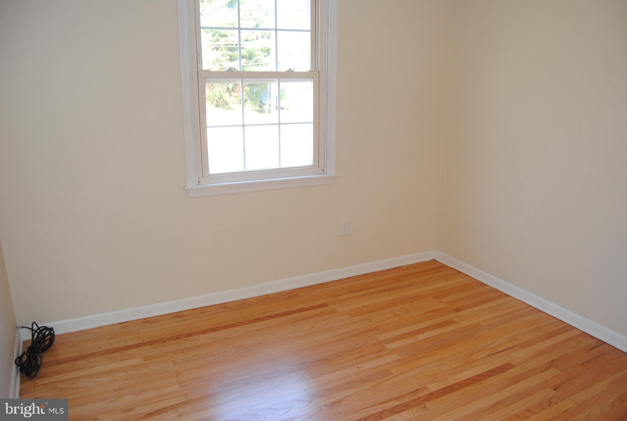 577 Lowell Road Warminster, PA 18974 - Photo 19 of 26 Gallery Image 19