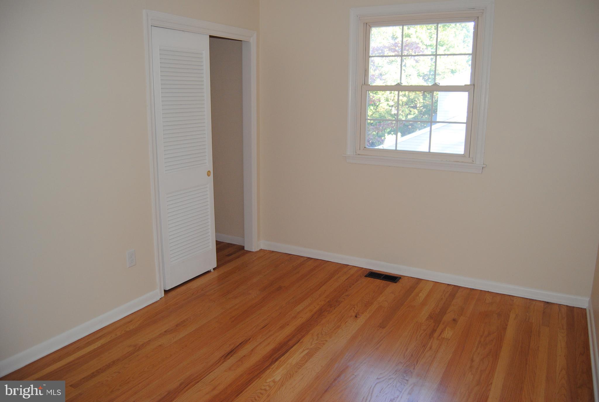 577 Lowell Road Warminster, PA 18974 - Photo 21 of 26 Gallery Image 21