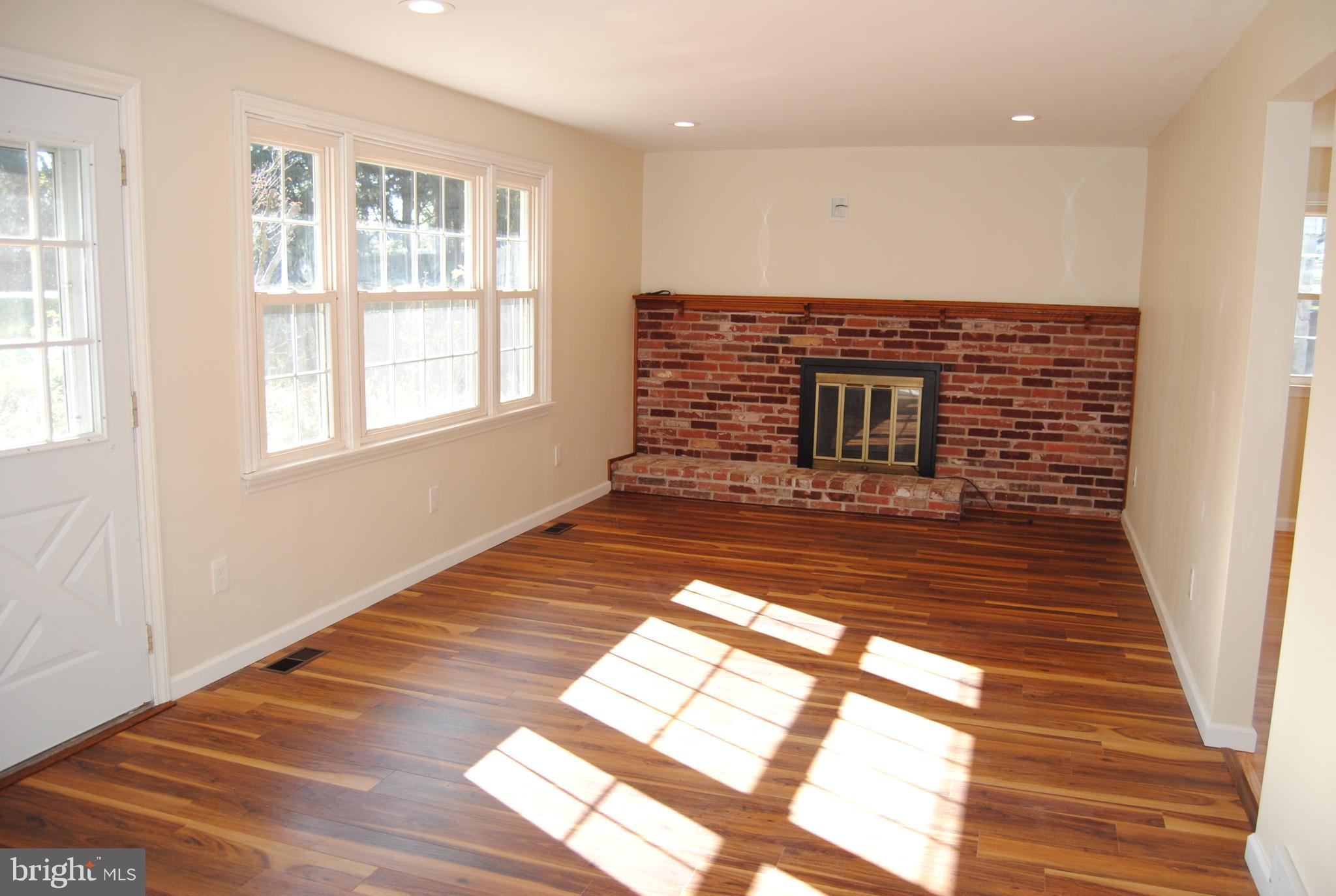 577 Lowell Road Warminster, PA 18974 - Photo 10 of 26 Gallery Image 10