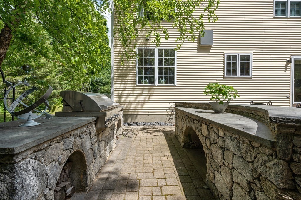 37 Glen Road Hopkinton, MA 01748 - Photo 35 of 42 Gallery Image 35