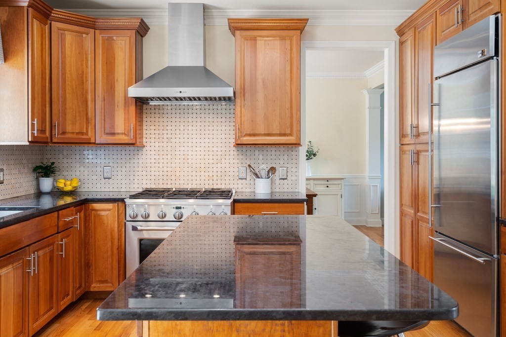 37 Glen Road Hopkinton, MA 01748 - Photo 8 of 42 Gallery Image 8