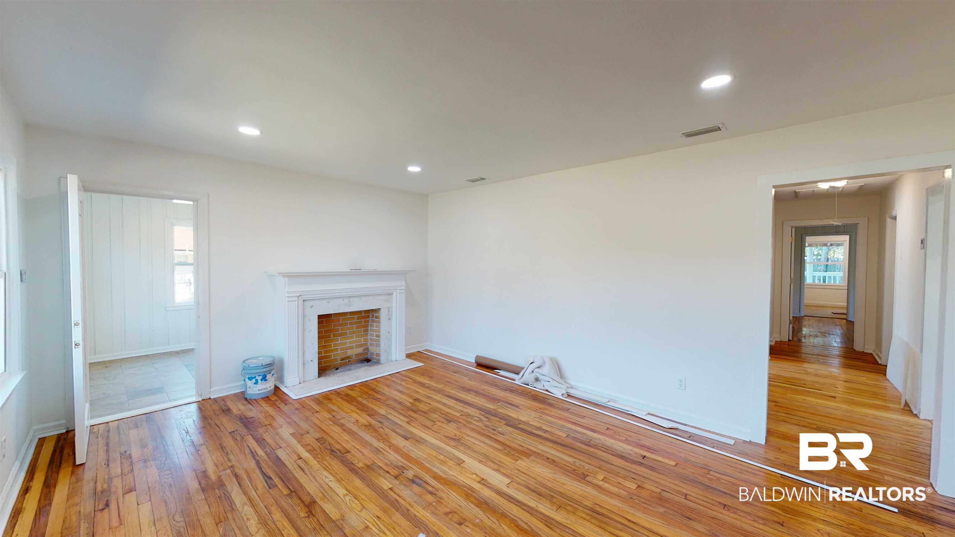 2757 Exter Drive Mobile, AL 36606 - Photo 2 of 18