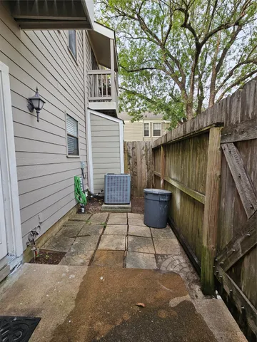 $1,400 | 11710 Southlake Drive, Unit 18, Houston, TX 77077