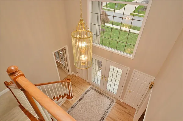 a view of an entryway with furniture