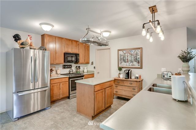 $660,000 | 18220 171st Court Southeast, Renton, WA 98058