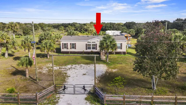 $295,900 | 19621 260th Street, Okeechobee, FL 34972