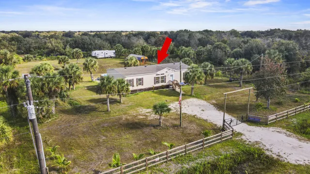 $295,900 | 19621 260th Street, Okeechobee, FL 34972