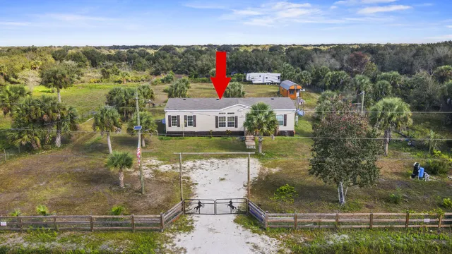 $295,900 | 19621 260th Street, Okeechobee, FL 34972