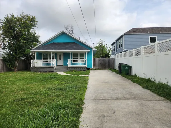 $2,100 | 1105 Erin Street, Houston, TX 77009
