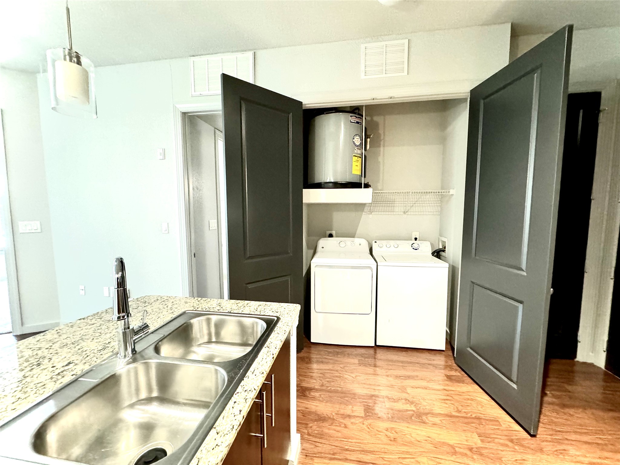 2525 McCue Road, Unit 443 Houston, TX 77056 - Photo 7 of 23