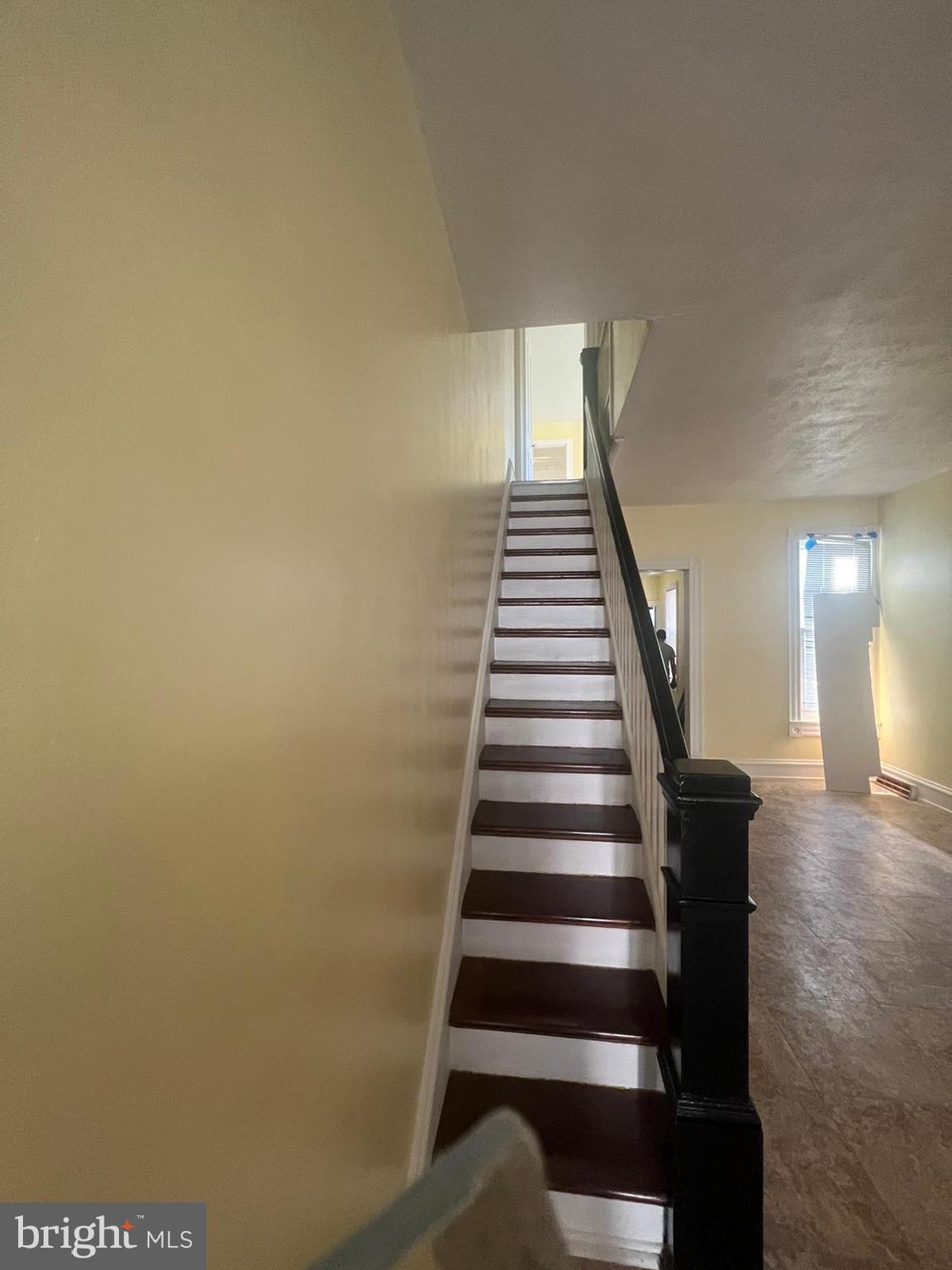 232 Chapel Terrace Reading, PA 19602 - Photo 4 of 15