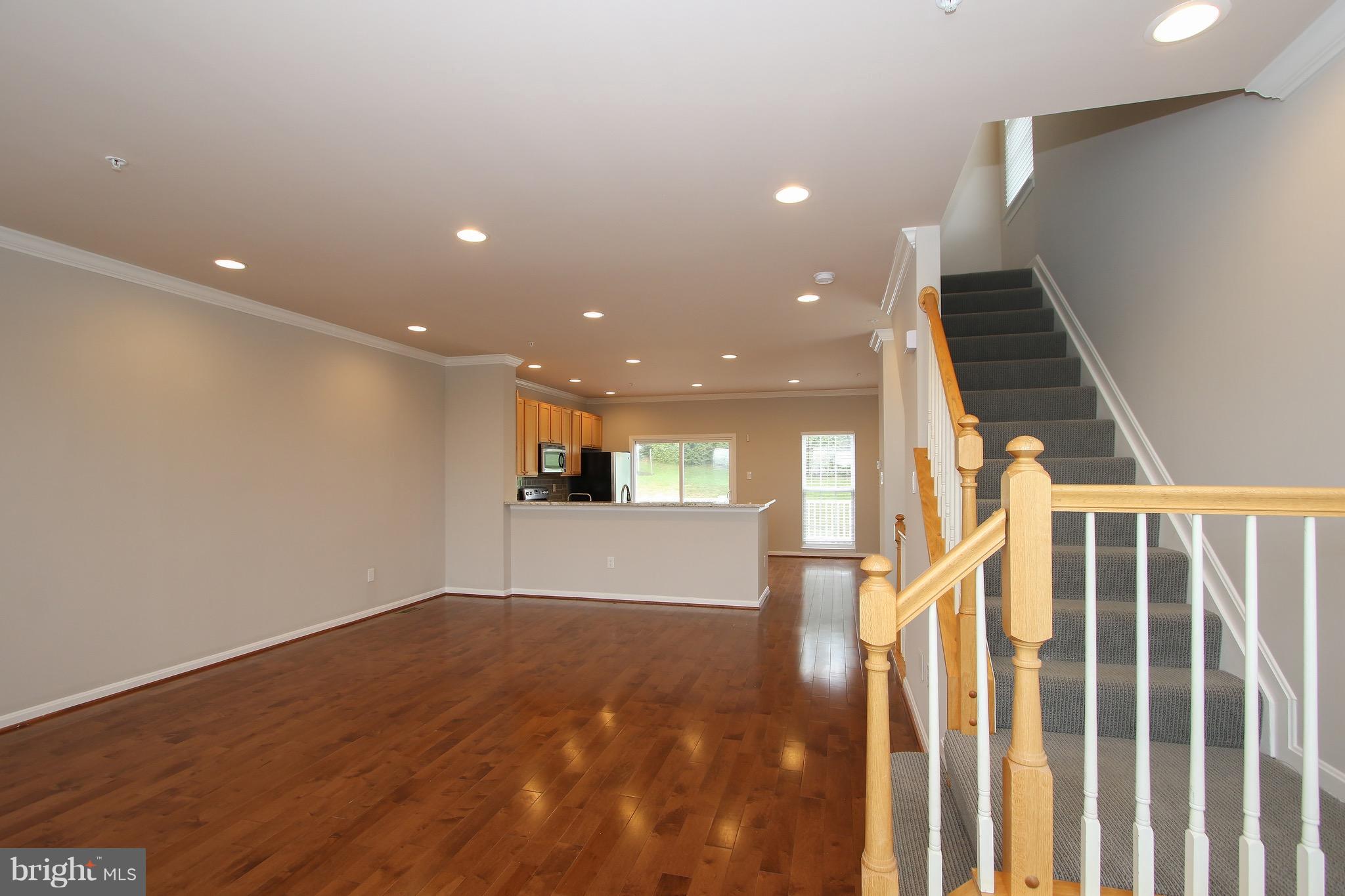 531 Sylvan Court Frederick, MD 21703 - Photo 11 of 30 Living Room