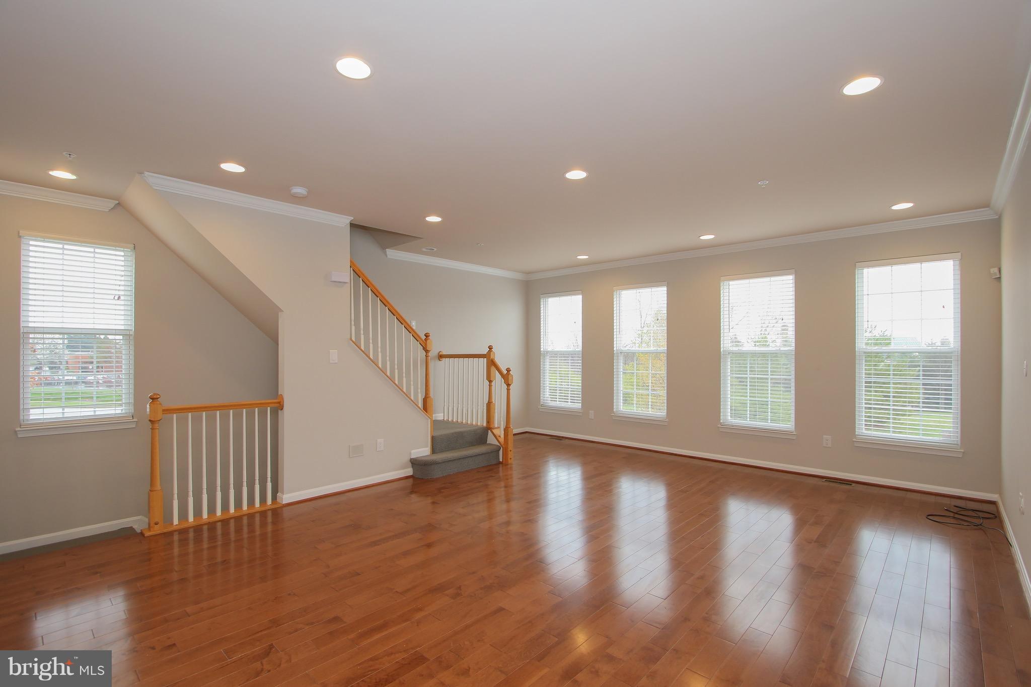 531 Sylvan Court Frederick, MD 21703 - Photo 9 of 30 Living Room