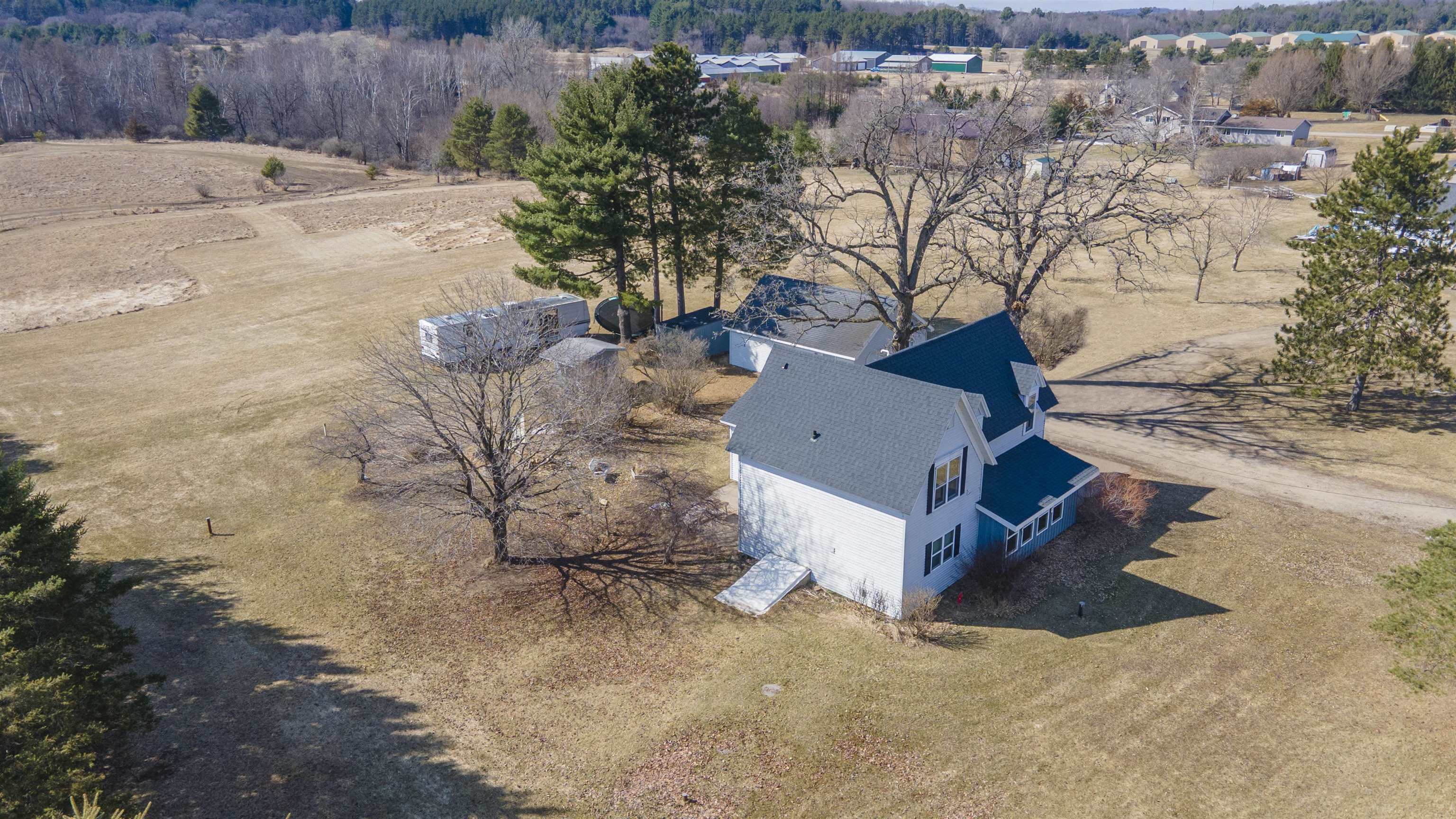 N2345 Parfreyville Road Waupaca, WI 54981 - Photo 14 of 39