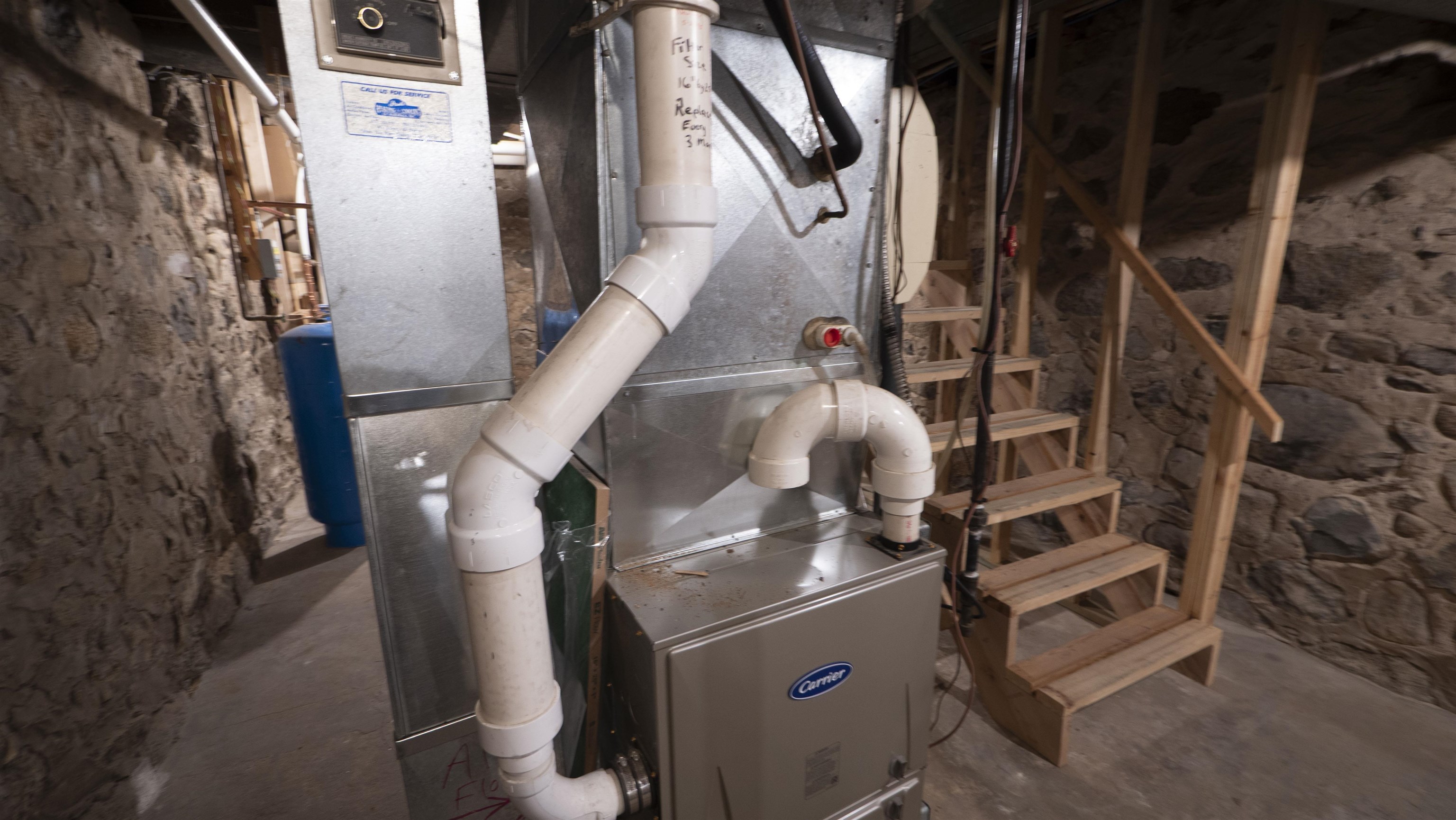 N2345 Parfreyville Road Waupaca, WI 54981 - Photo 34 of 39