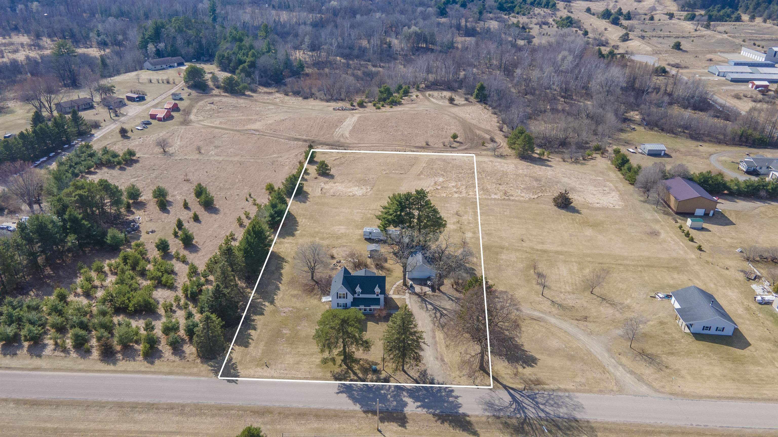 N2345 Parfreyville Road Waupaca, WI 54981 - Photo 5 of 39