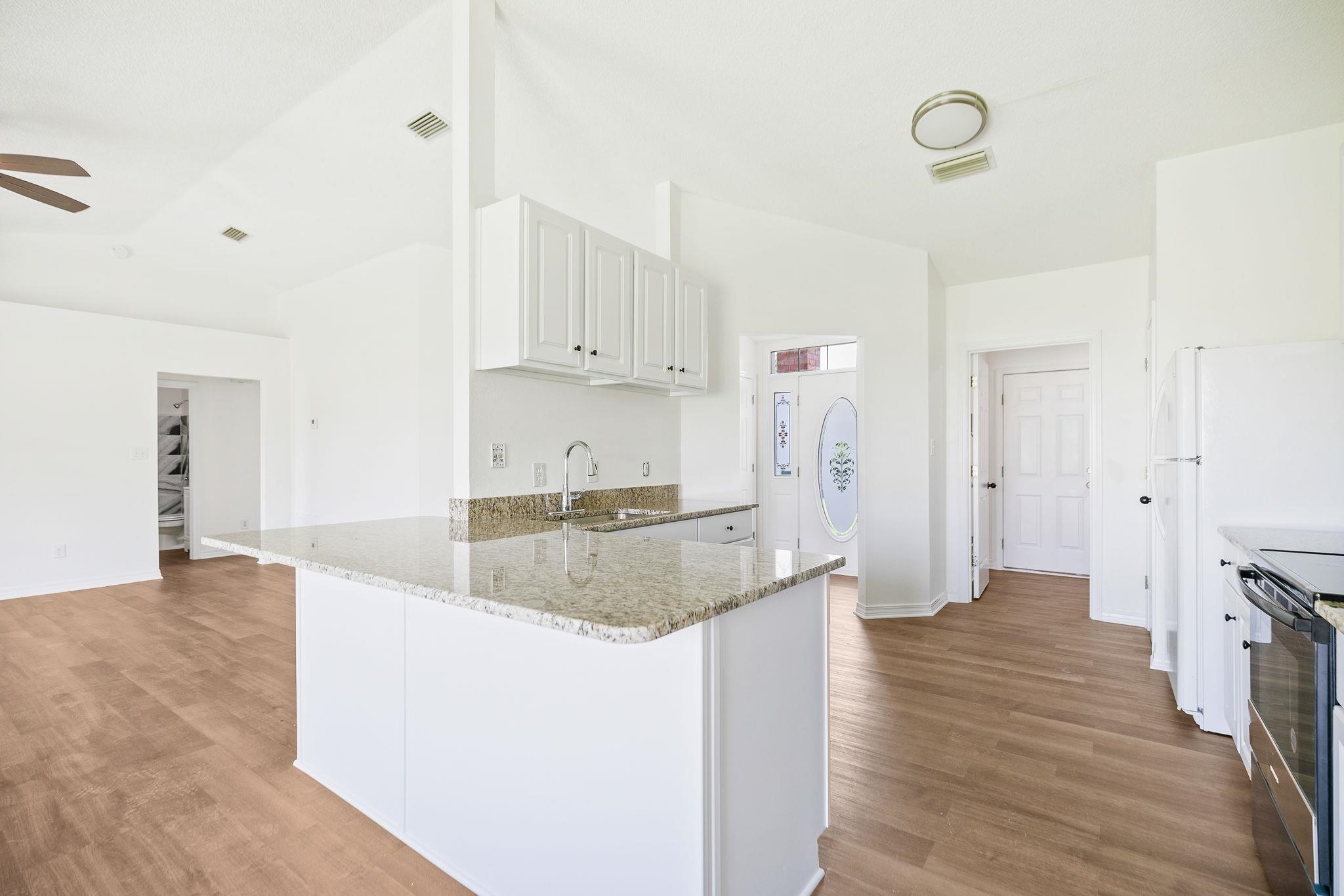 23676 Sparrows Point Daphne, AL 36526 - Photo 21 of 56 Kitchen