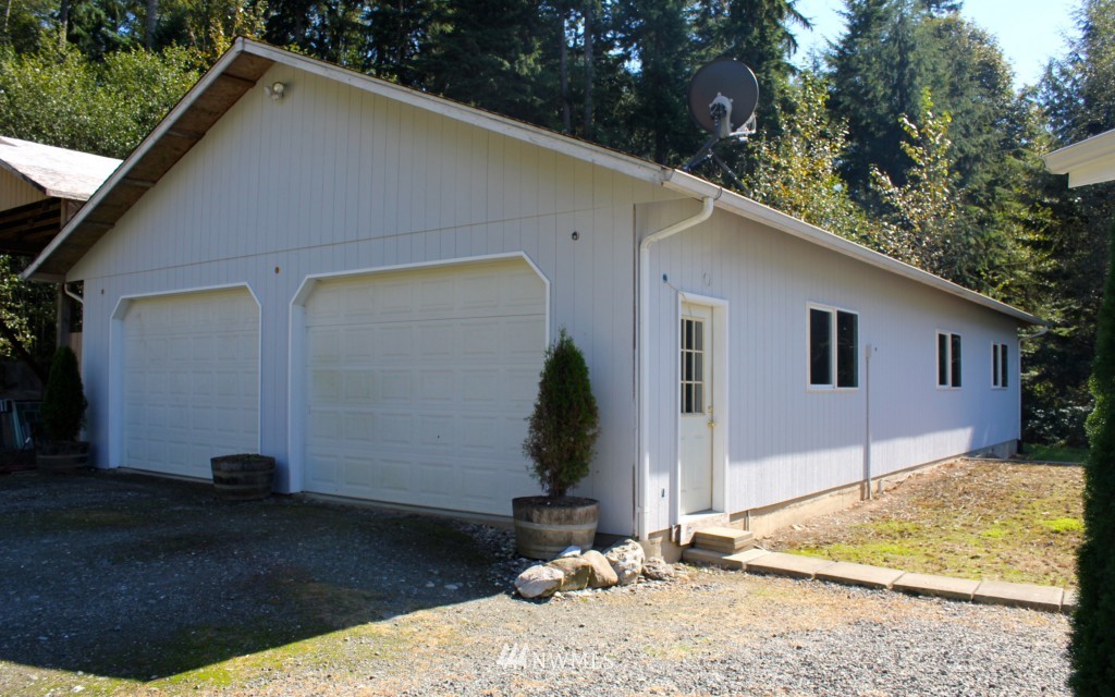 17131 Wood Road Bow, WA 98232 - Photo 2 of 24 Gallery Image 2