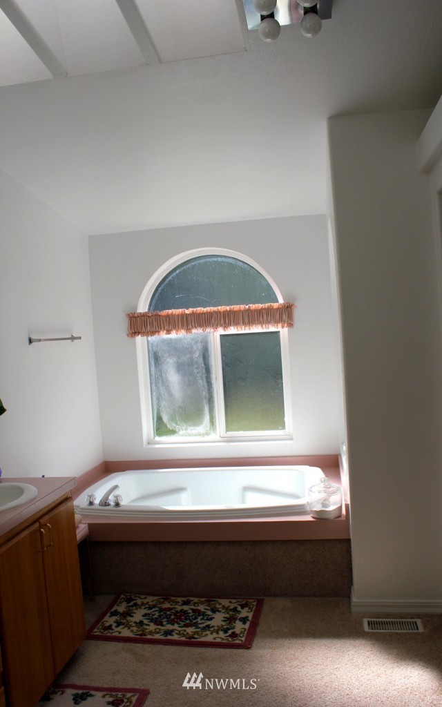 17131 Wood Road Bow, WA 98232 - Photo 18 of 24 Gallery Image 18