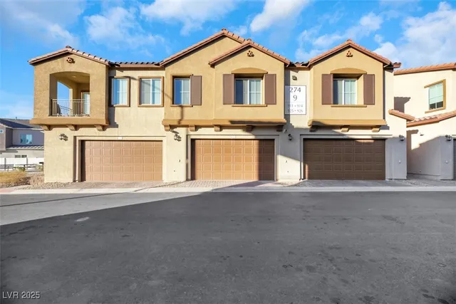 $2,092 | 274 Luna Valley Way, Unit 912, Henderson, NV 89011