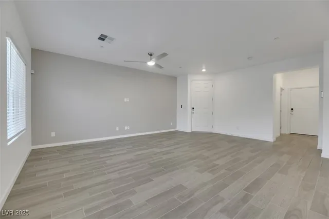 $2,092 | 274 Luna Valley Way, Unit 912, Henderson, NV 89011