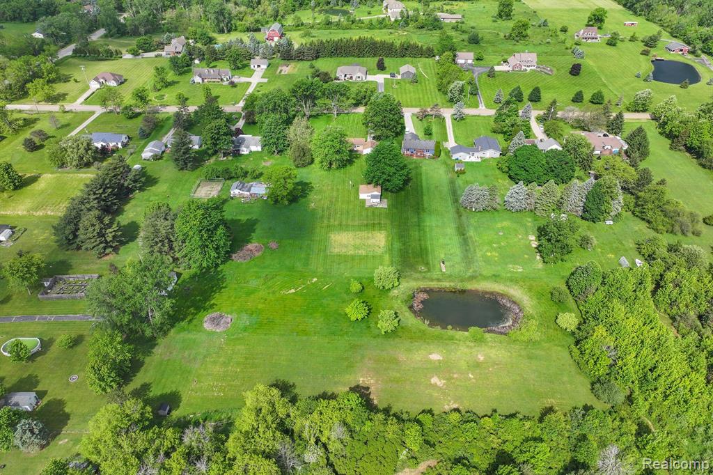 12463 Odell Road Linden, MI 48451 - Photo 36 of 43