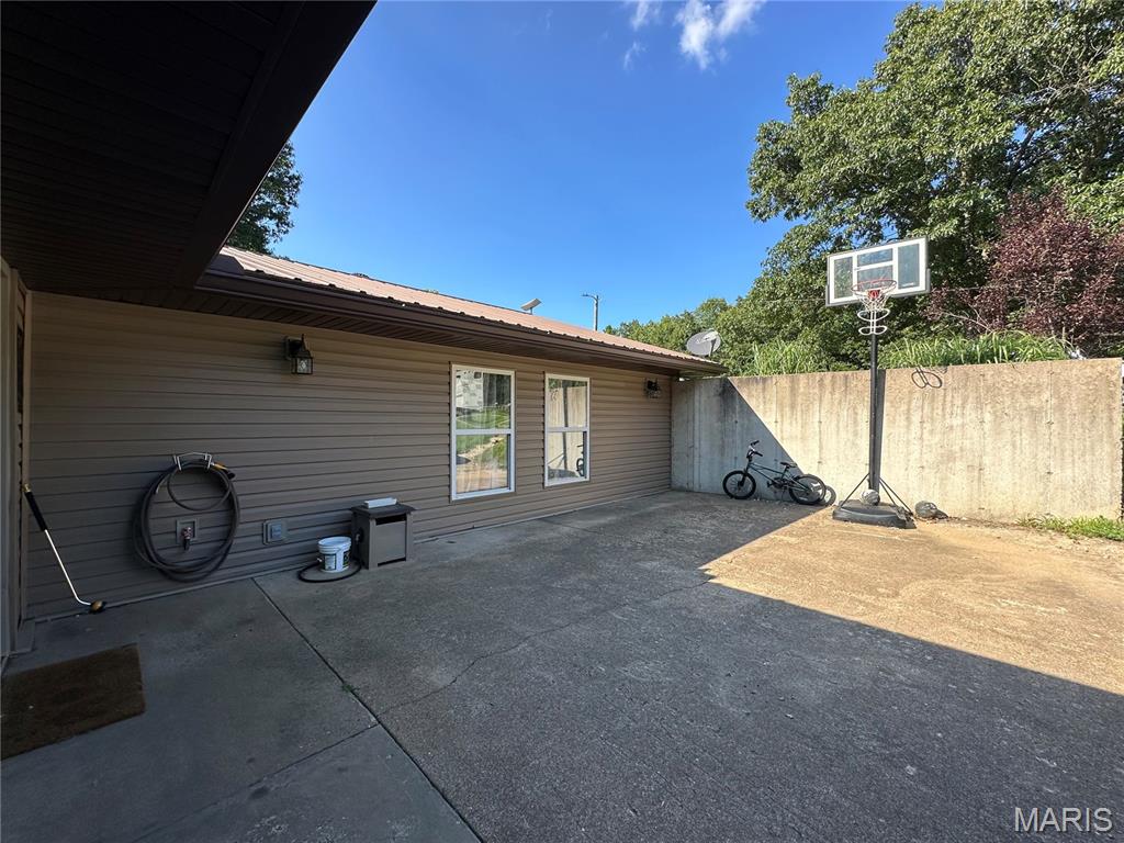 3329 Boettcher Road Bland, MO 65014 - Photo 16 of 61