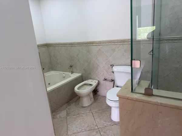$4,200 | 20030 Northwest 83rd Court, Hialeah, FL 33015